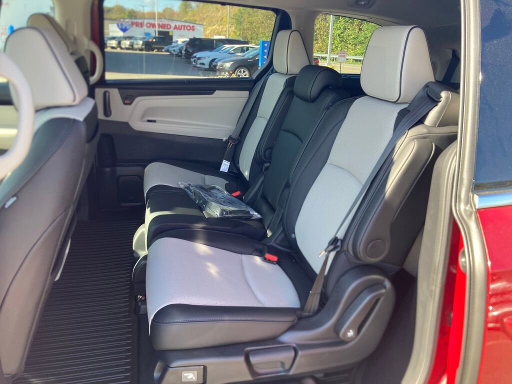 New 2026 Honda Odyssey Elite image 8