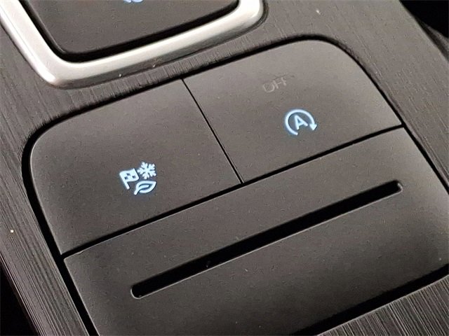 Used 2022 Ford Escape SE w/ Cold Weather Package image 25