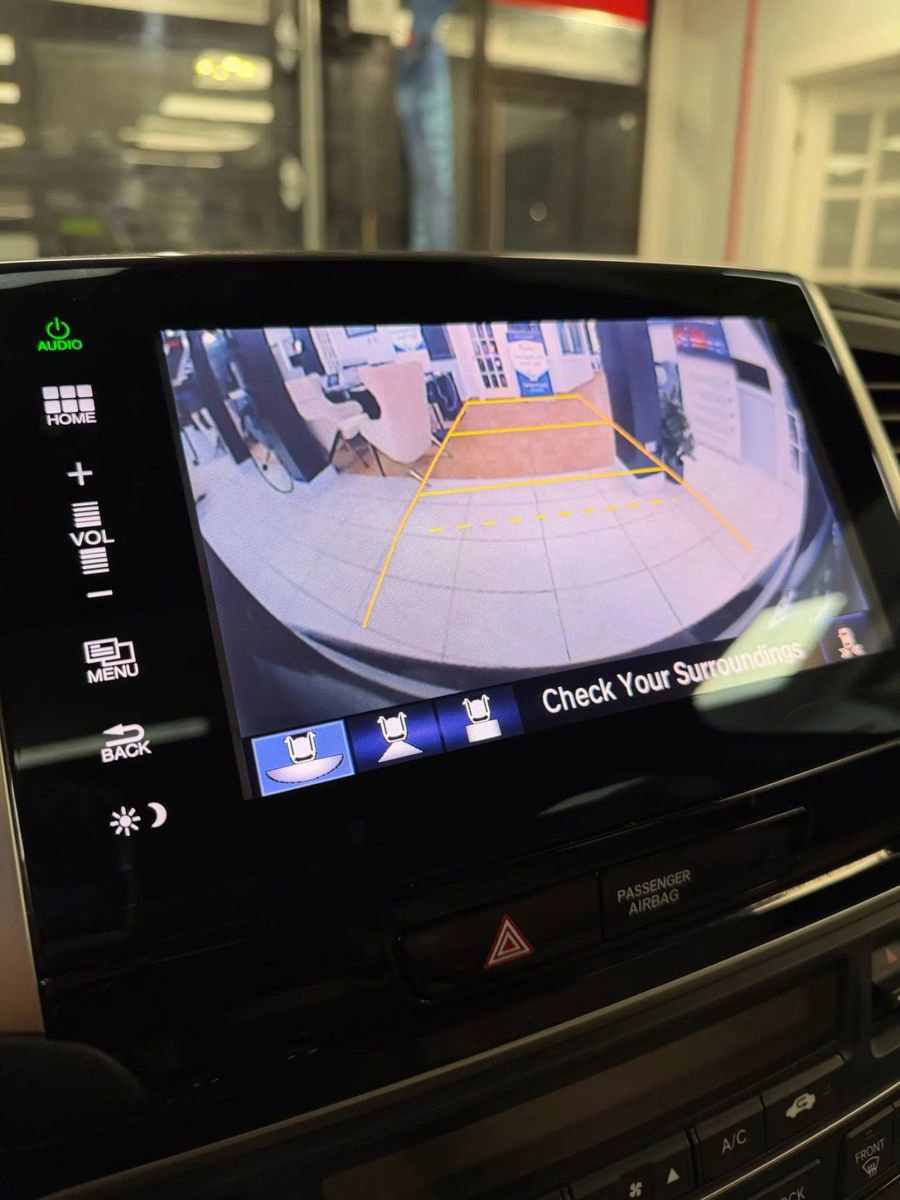 Used 2016 Honda Pilot Elite image 31