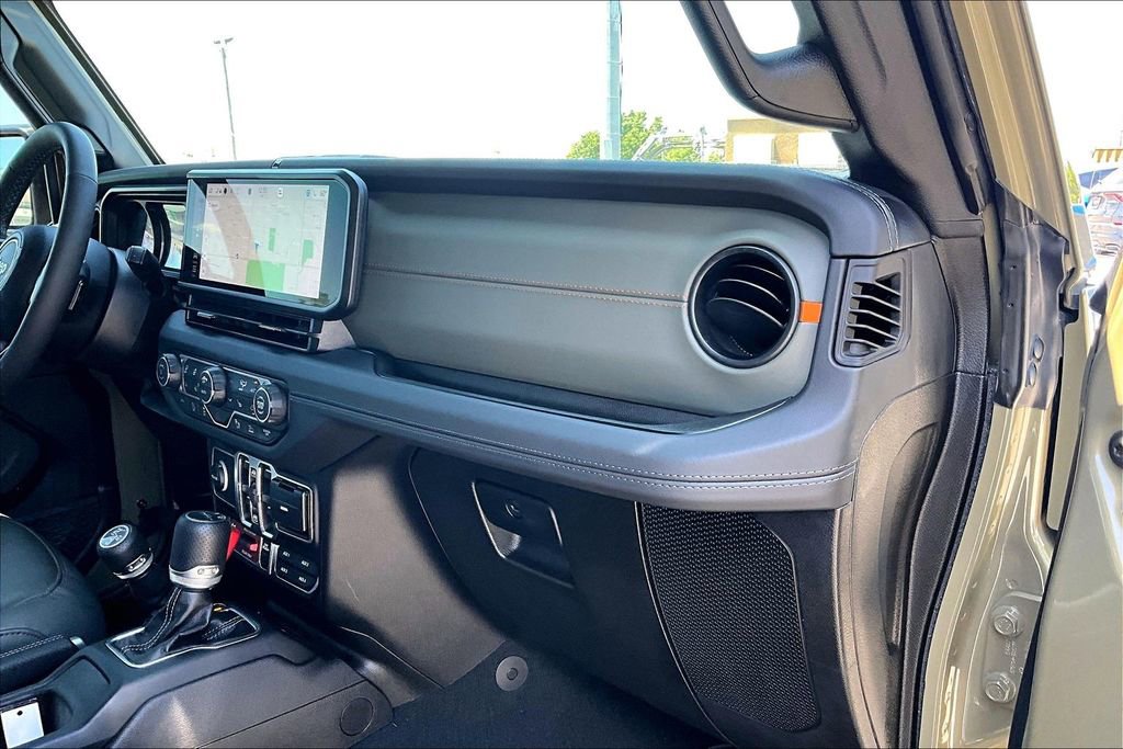 Used 2026 Jeep Gladiator Mojave AWD/4WD image 20