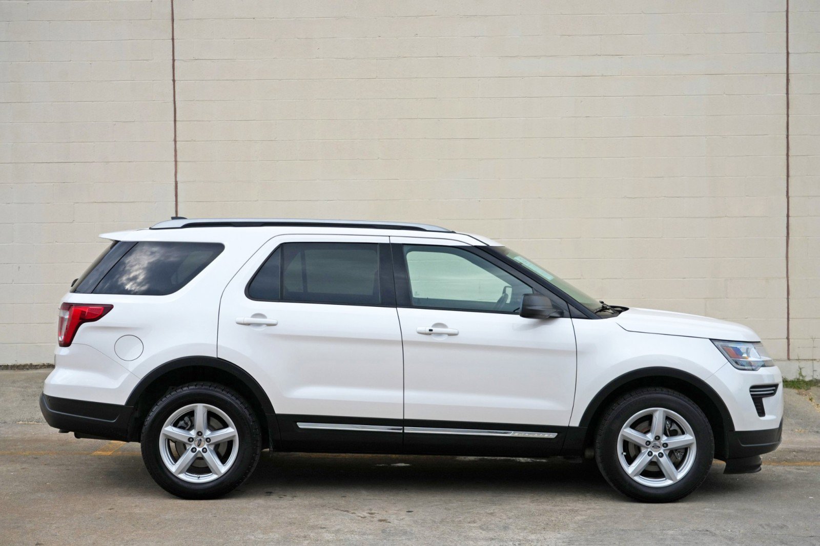 Used 2019 Ford Explorer XLT FWD image 45