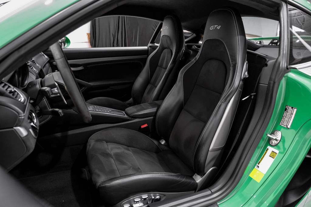 Used 2022 Porsche 718 Cayman GT4 RWD image 28