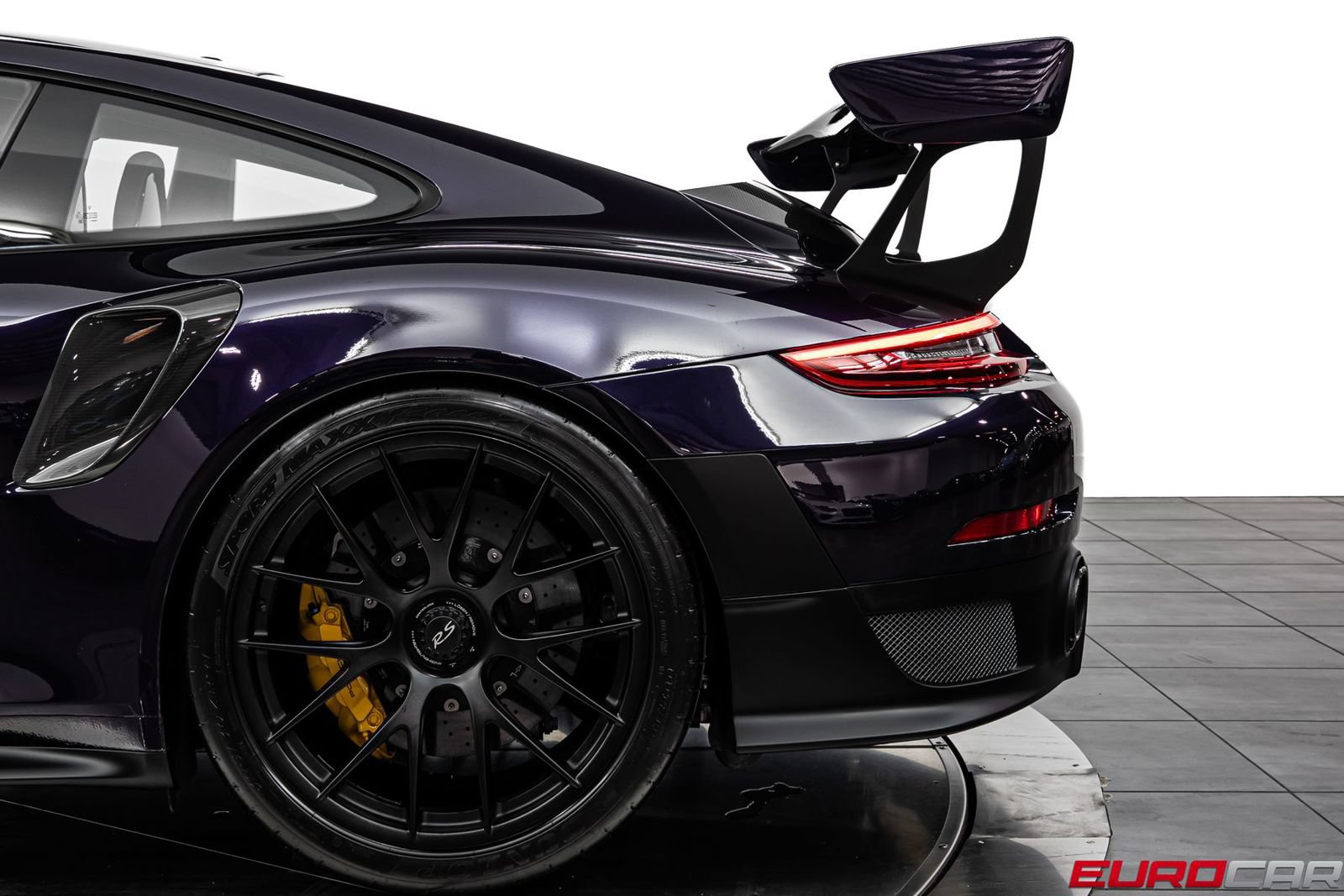 Used 2018 Porsche 911 GT2 RS RWD image 22
