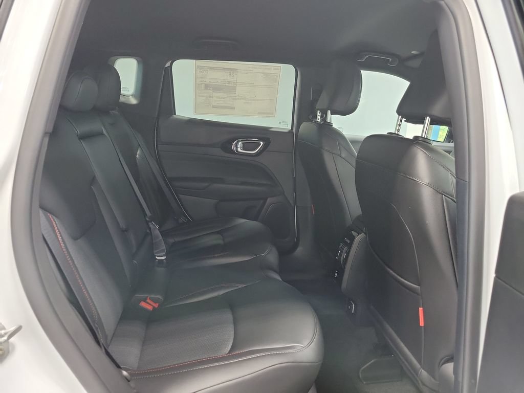 New 2026 Jeep Compass Trailhawk AWD/4WD image 13