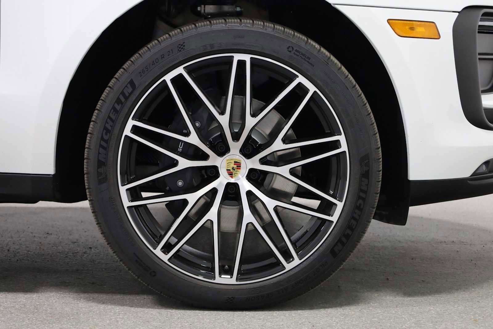 New 2026 Porsche Macan image 12