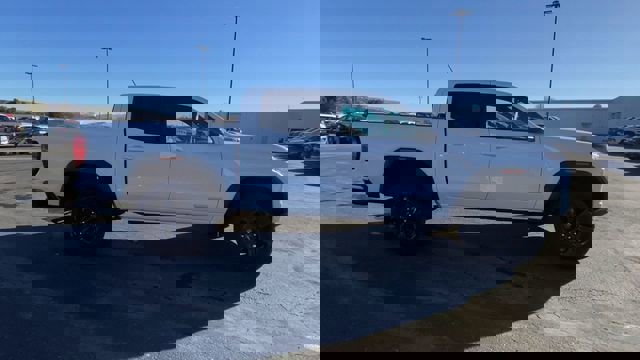 New 2025 GMC Canyon Elevation w/ Convenience Package image 9