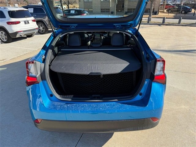 Used 2022 Toyota Prius L Eco image 8