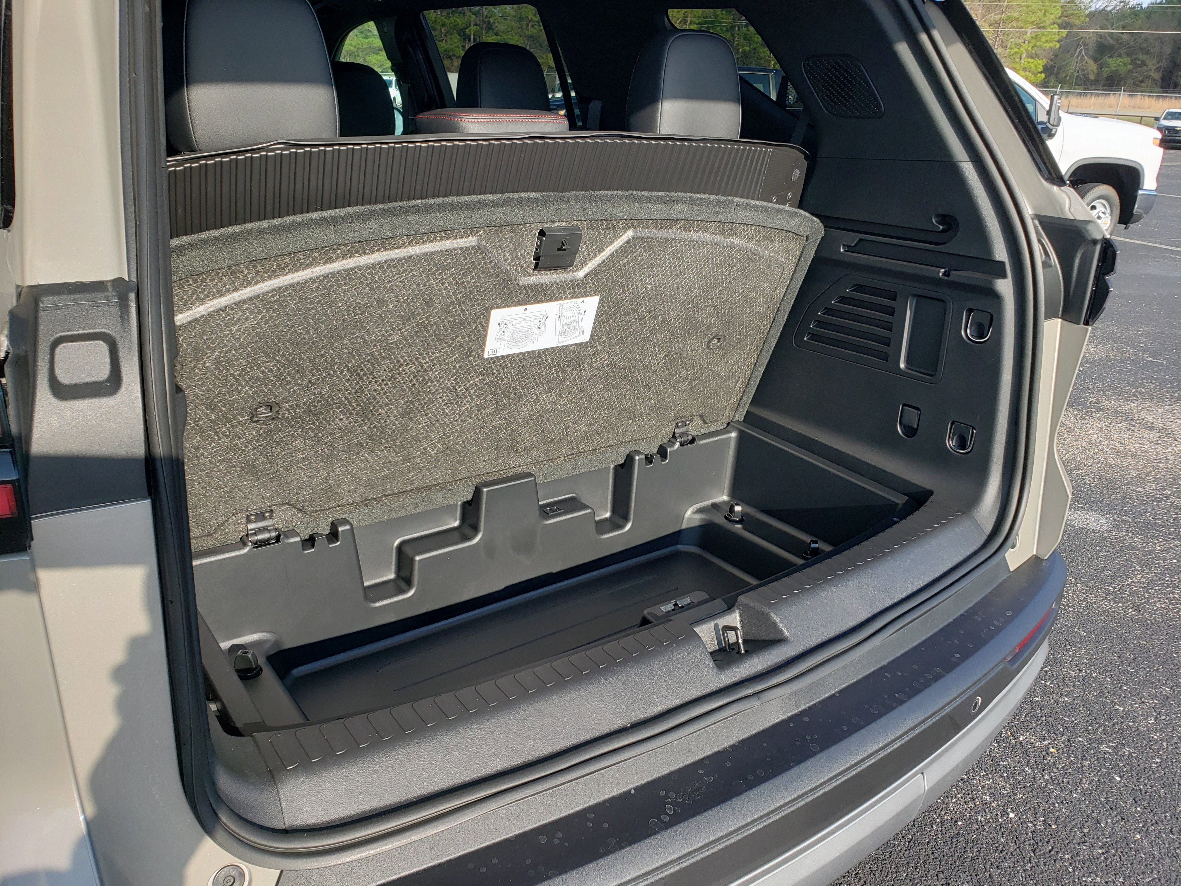 New 2026 Chevrolet Traverse Z71 image 11