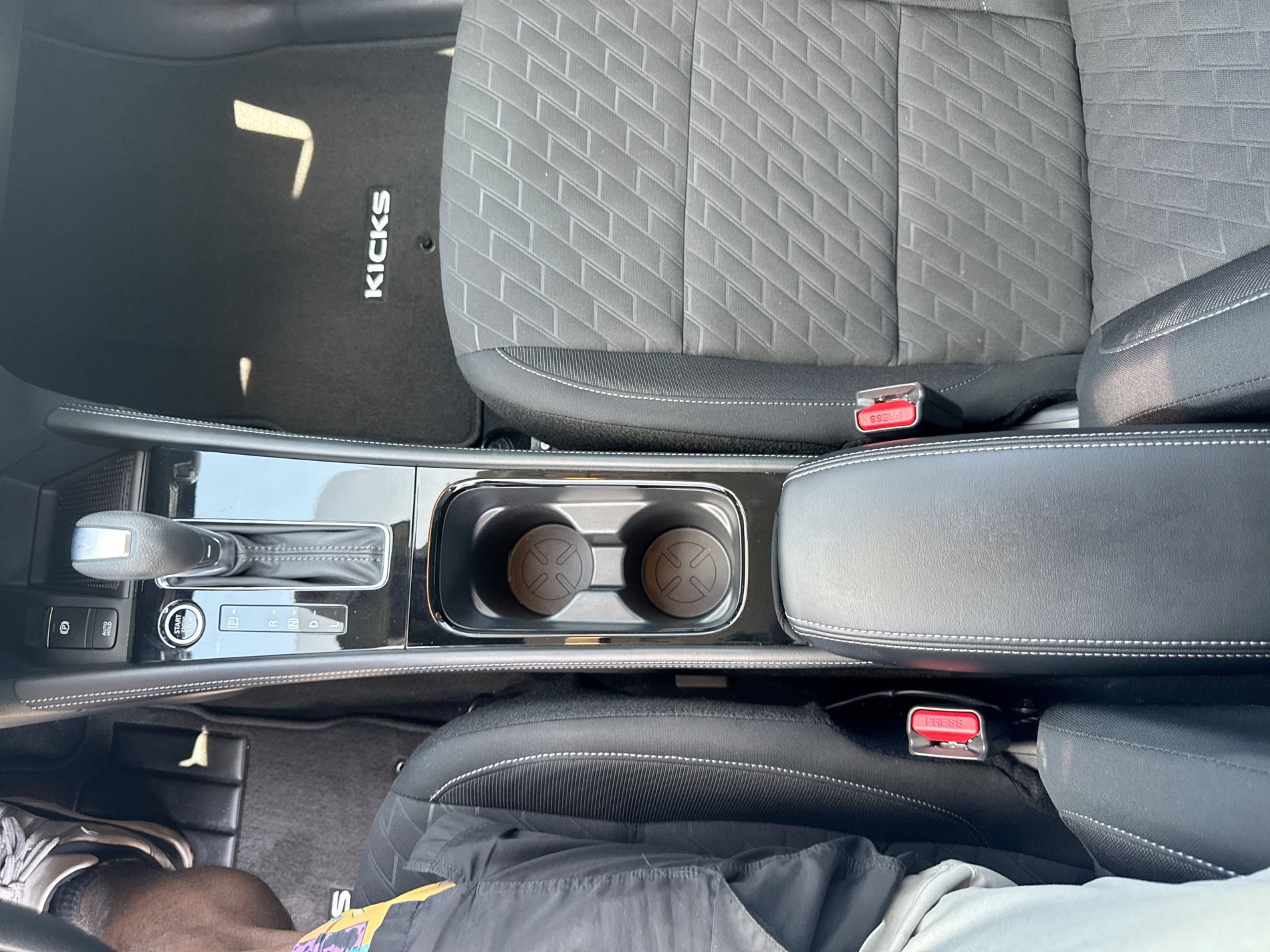 Used 2024 Nissan Kicks SV FWD image 19