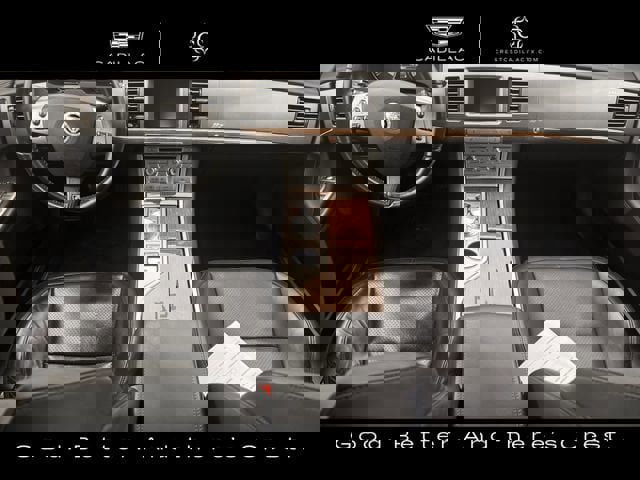 Used 2011 Jaguar XF R image 9