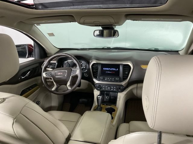 Used 2017 GMC Acadia Denali w/ Technology Package FWD image 16