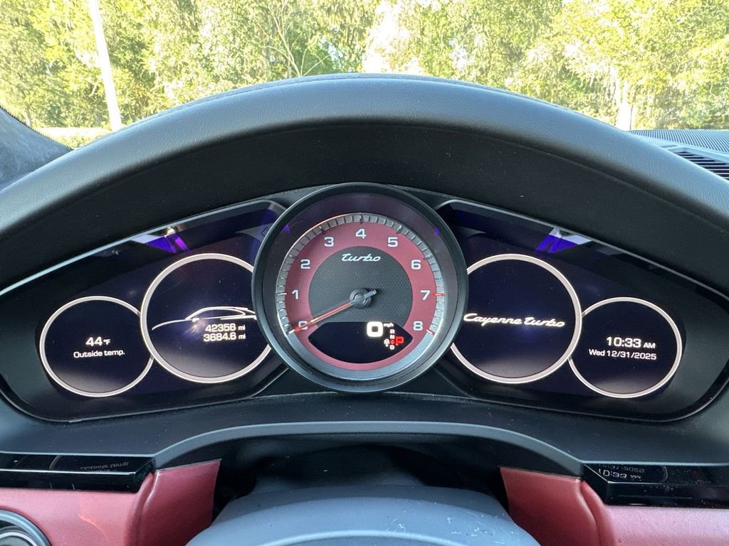 Used 2021 Porsche Cayenne Turbo image 19