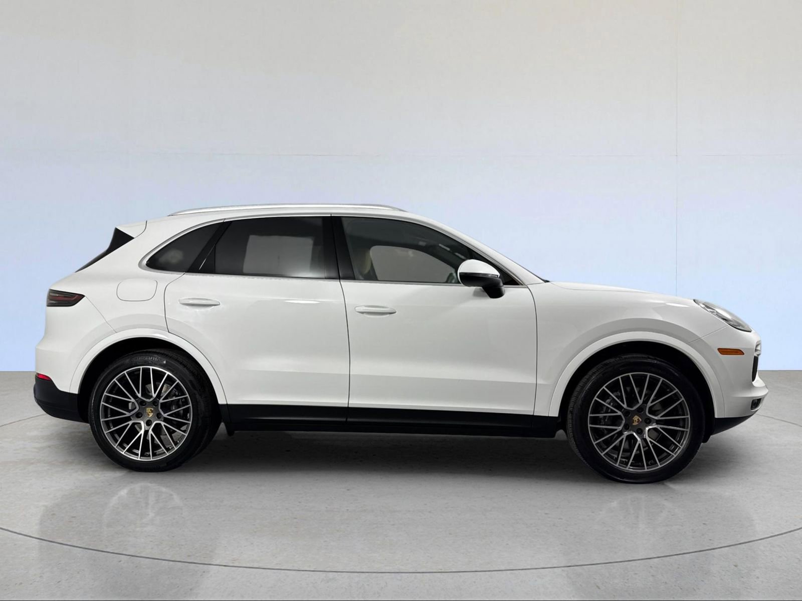 Certified 2023 Porsche Cayenne image 9