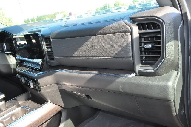 Used 2023 Chevrolet Silverado 1500 LTZ w/ Technology Package AWD/4WD image 20
