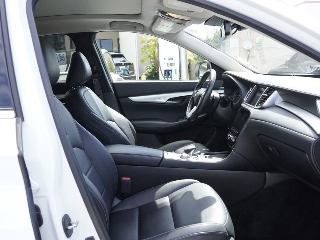 Used 2020 INFINITI QX50 Luxe FWD image 19