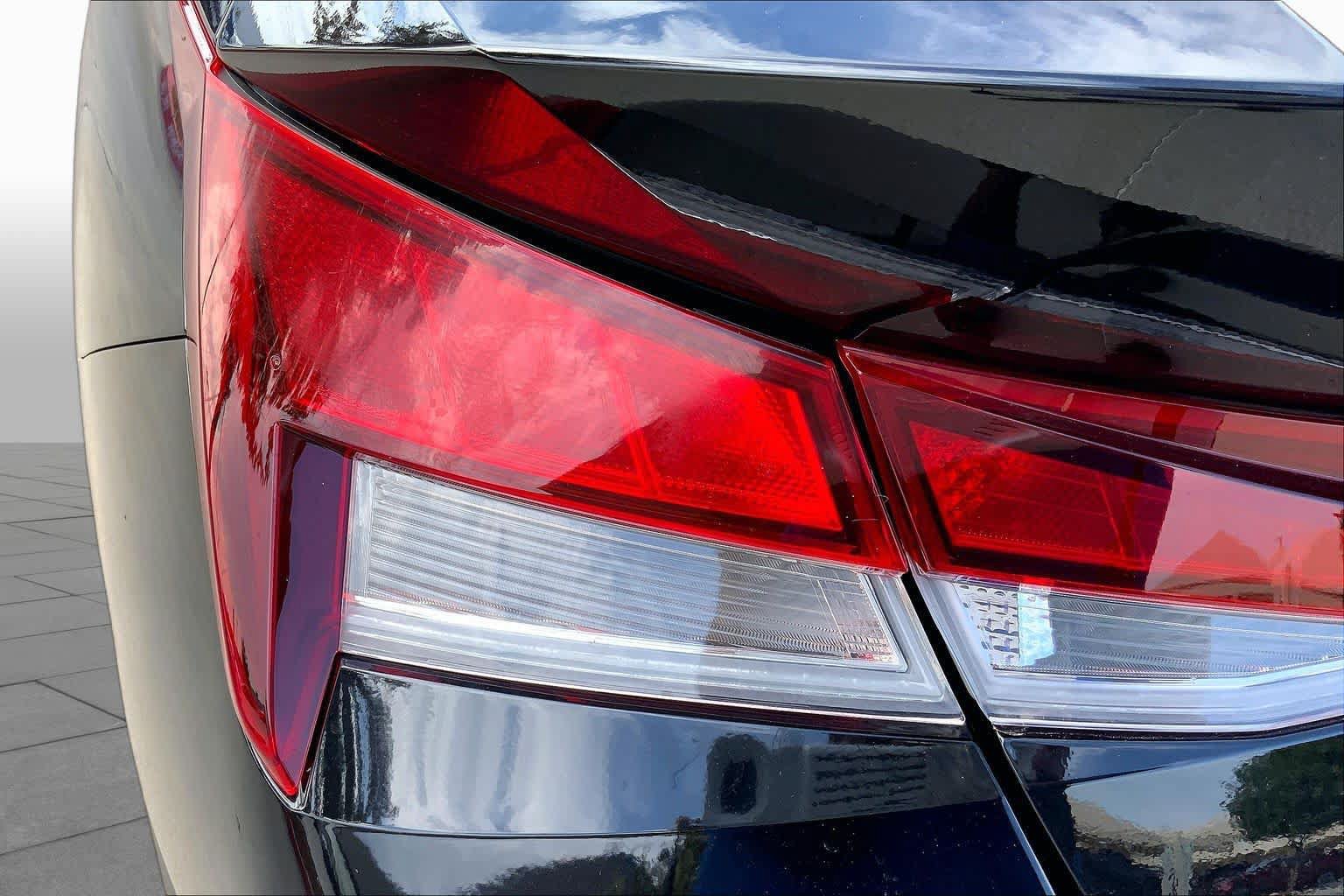 Certified 2023 Hyundai Elantra SEL FWD image 27