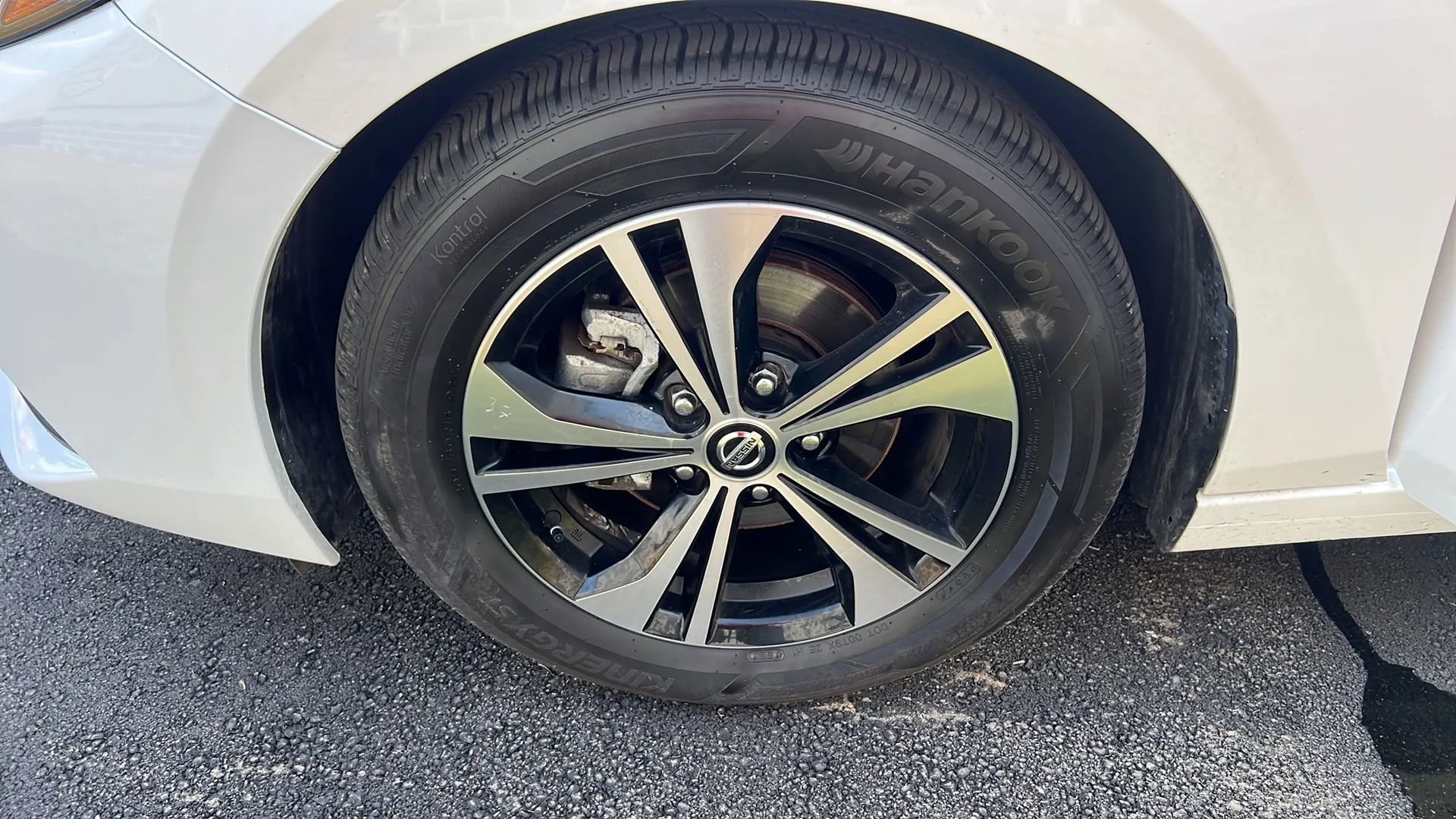 Used 2023 Nissan Sentra SV image 28