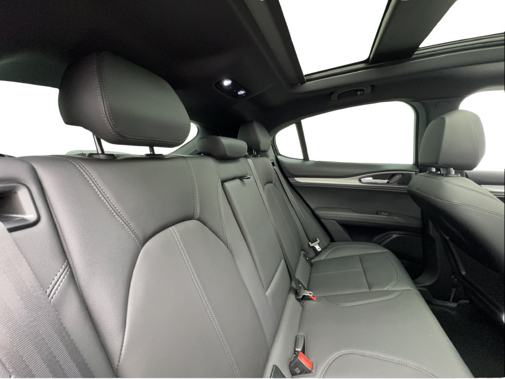 New 2026 Alfa Romeo Stelvio Sprint AWD/4WD image 34