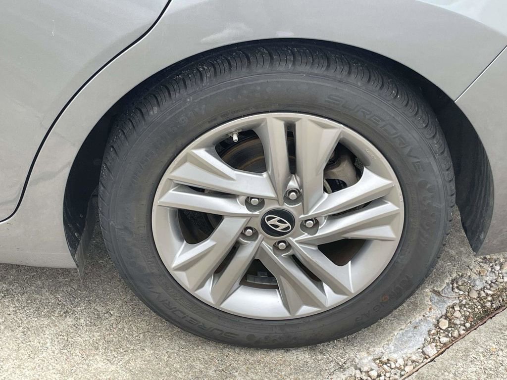 Used 2019 Hyundai Elantra SEL FWD image 9