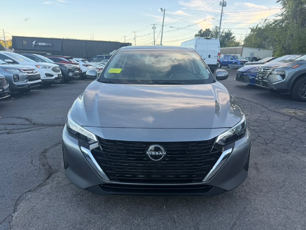 Used 2024 Nissan Sentra SV FWD image 8