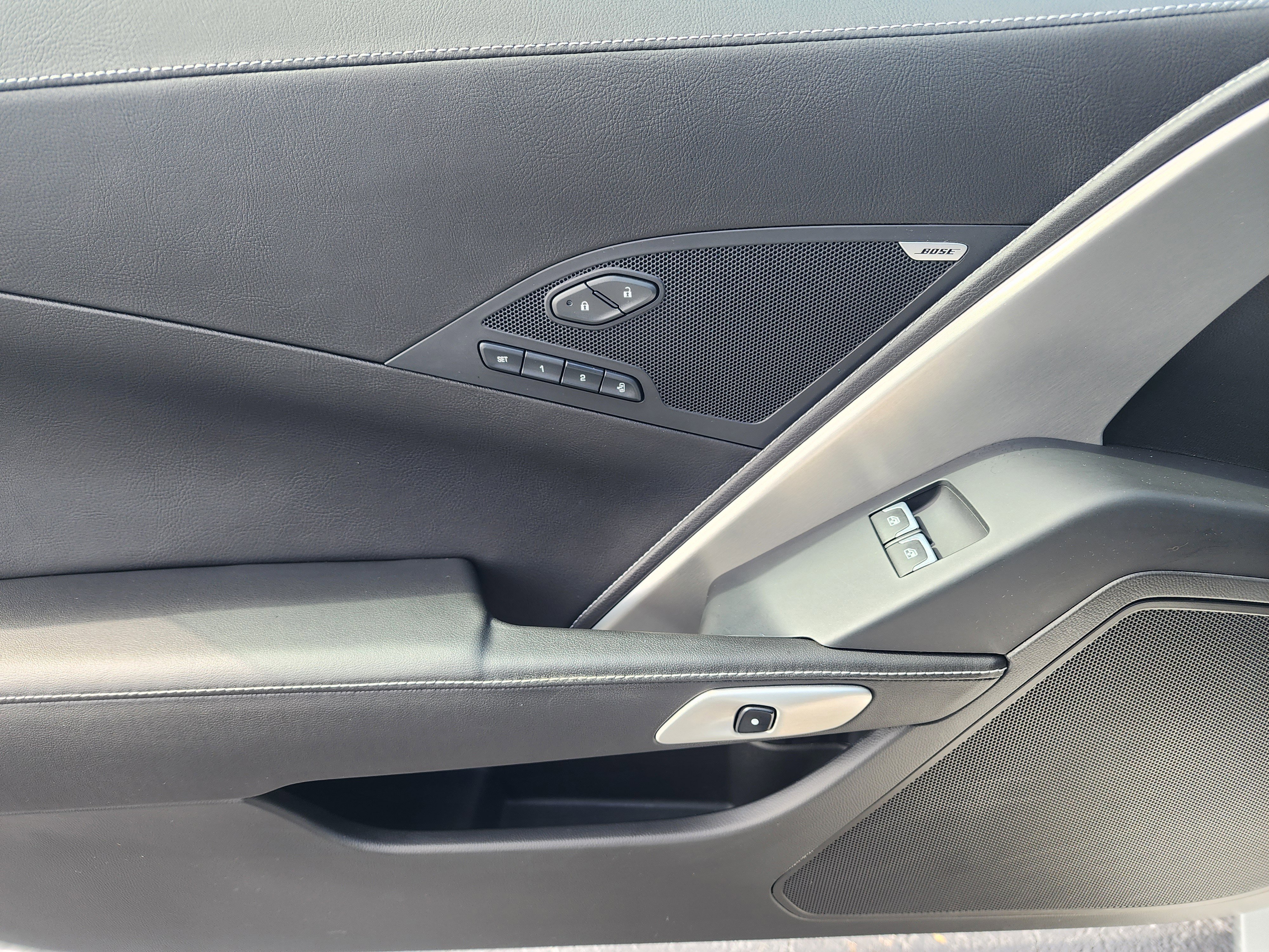 Used 2016 Chevrolet Corvette Stingray Coupe w/ 2LT Preferred Equipment Group image 17