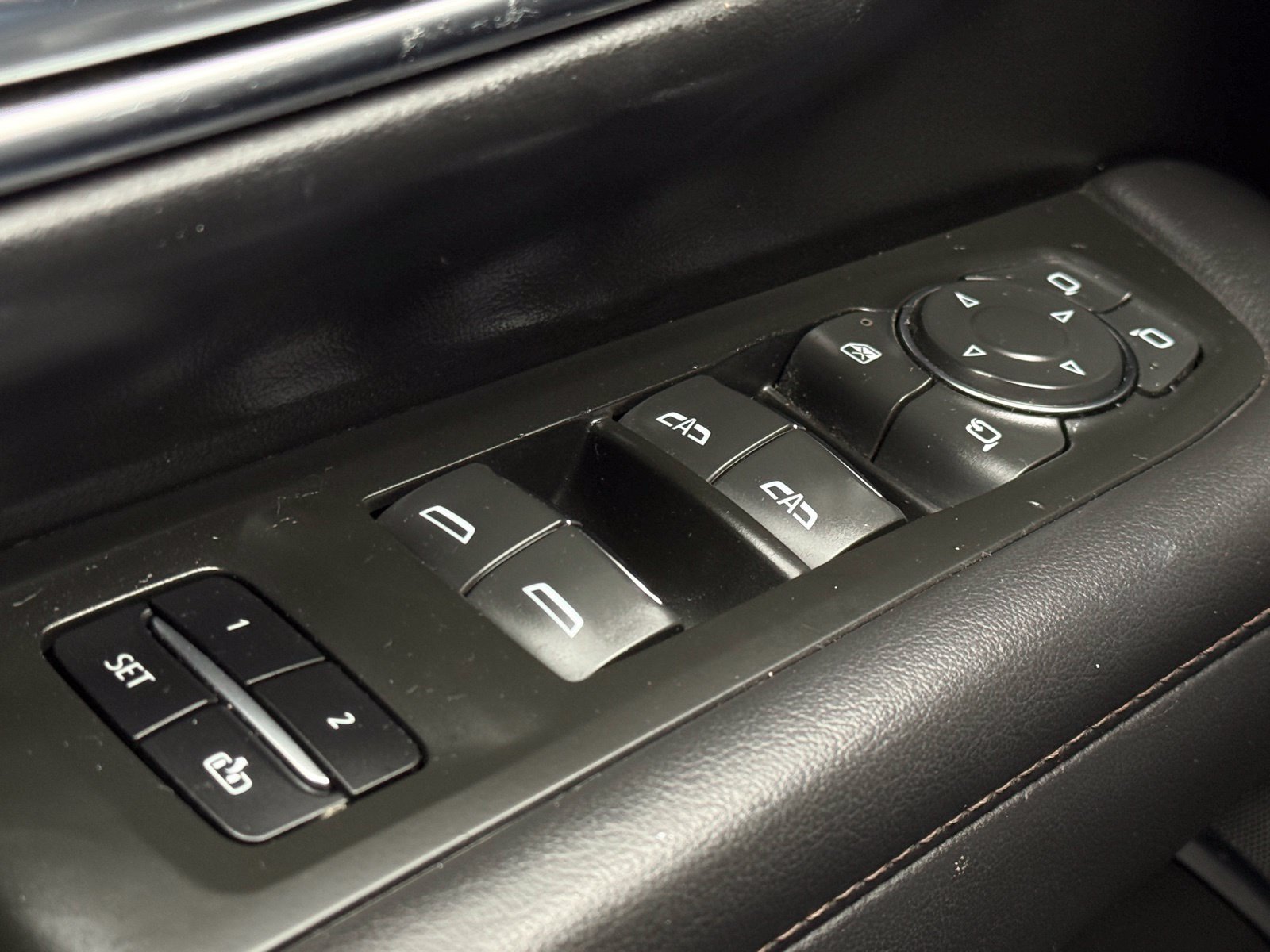 Used 2022 Chevrolet Suburban High Country AWD/4WD image 32
