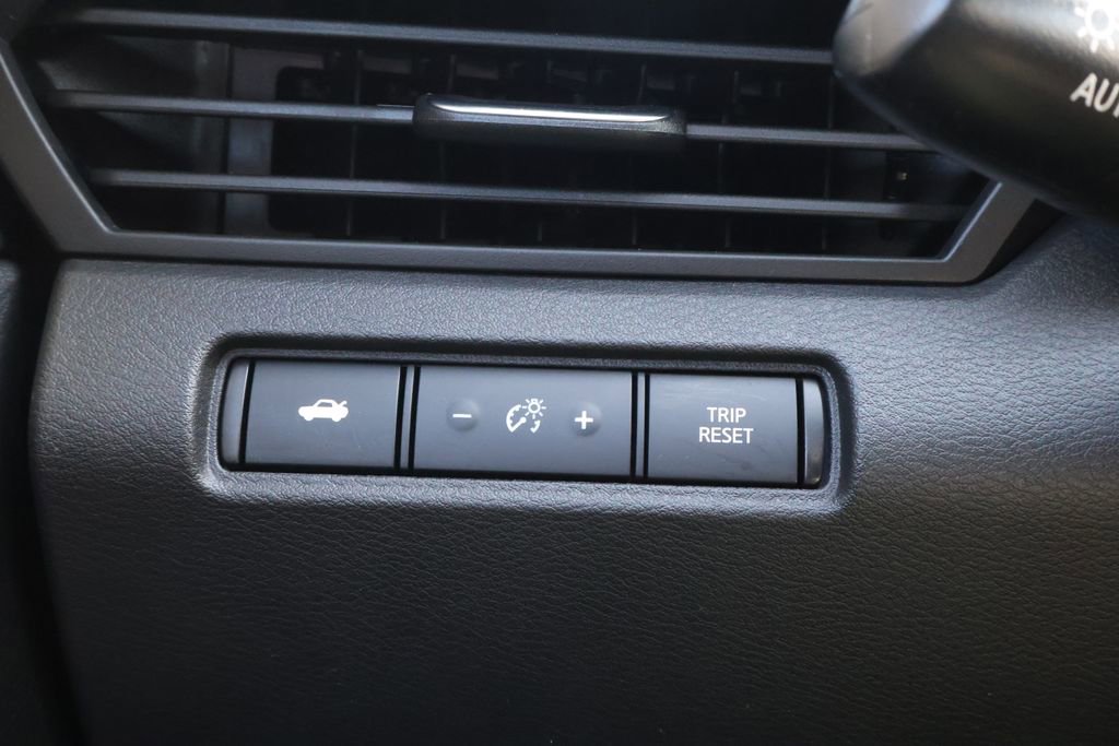 Used 2024 Nissan Altima 2.5 SV image 30