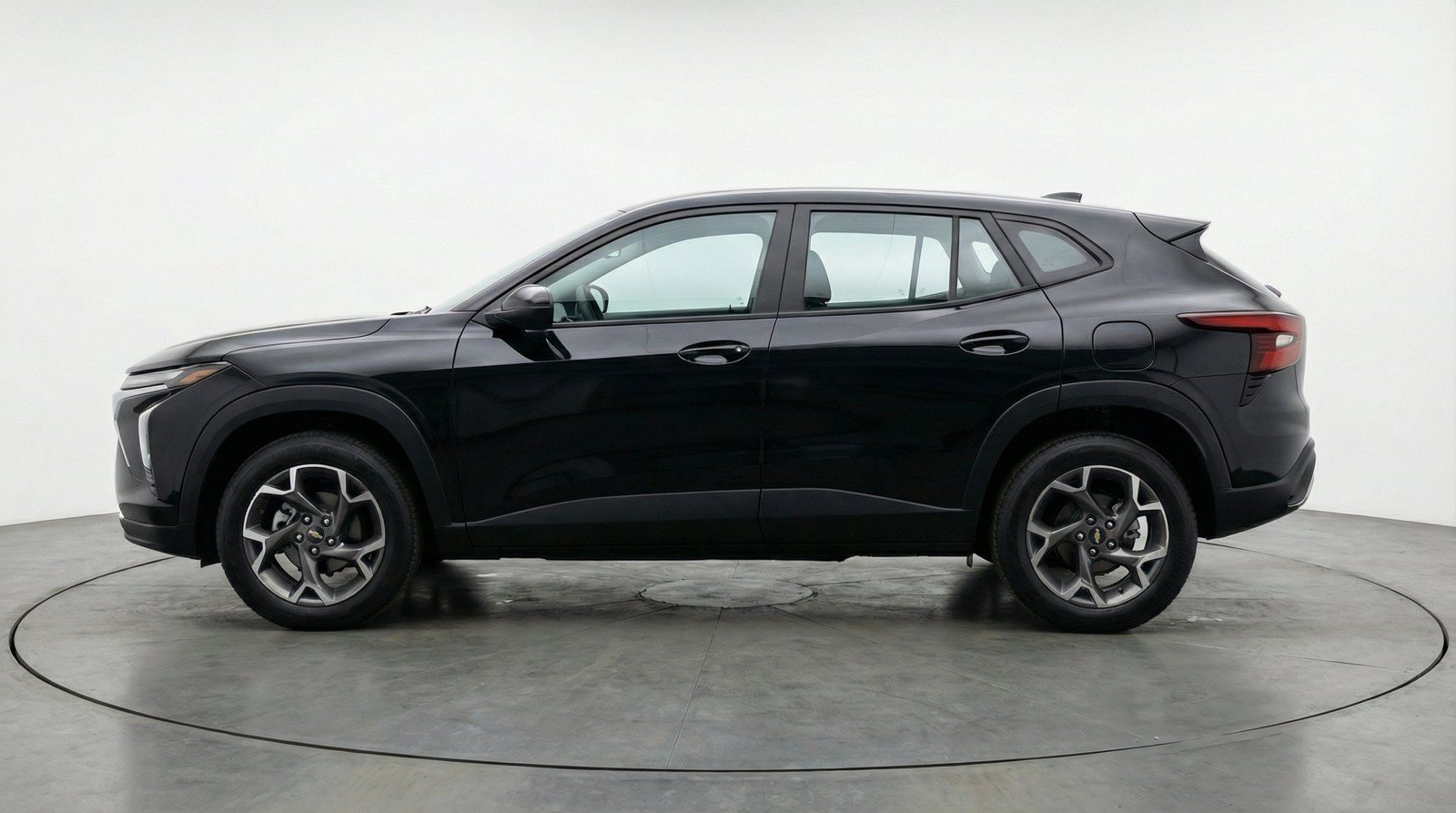 Used 2025 Chevrolet Trax LT w/ LT Convenience Package FWD image 5