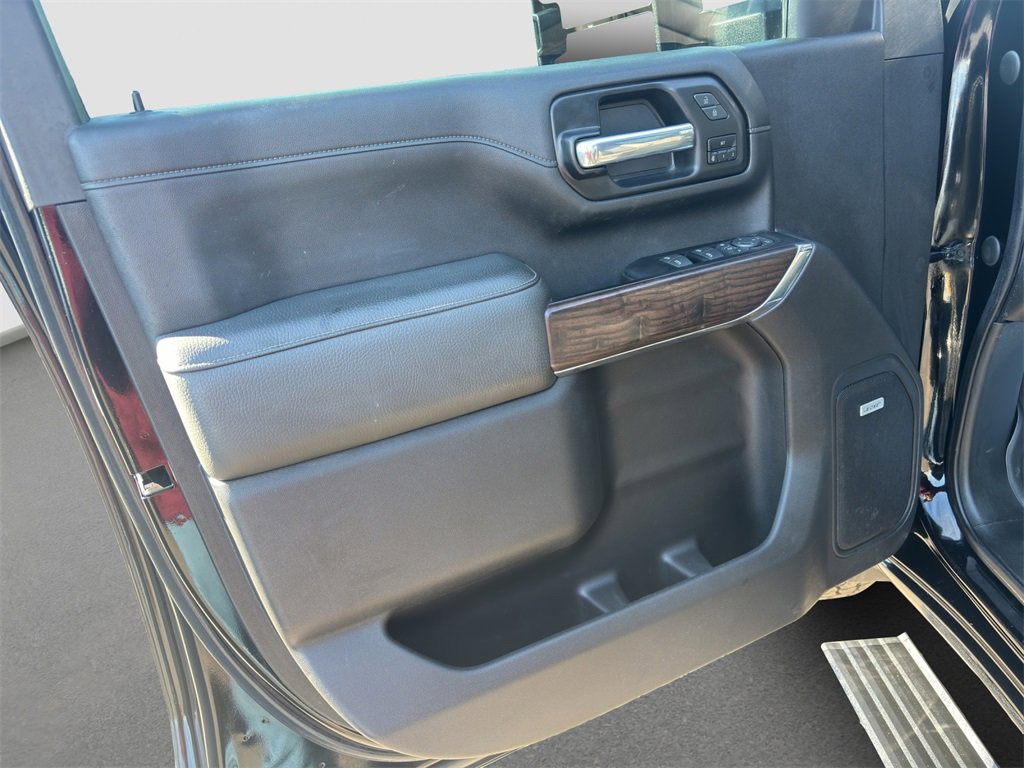 Used 2022 GMC Sierra 3500 Denali image 10