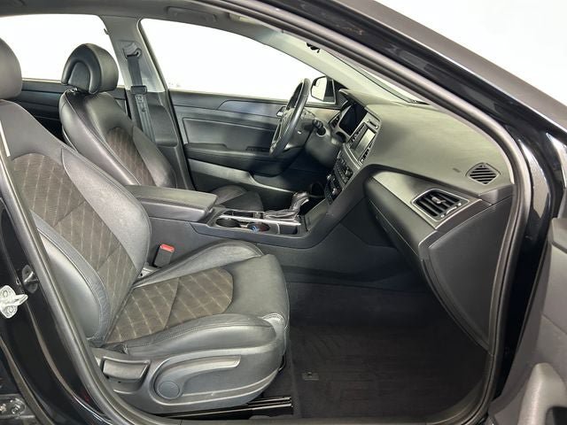 Used 2017 Hyundai Sonata Sport w/ Value Edition Package 02 FWD image 53