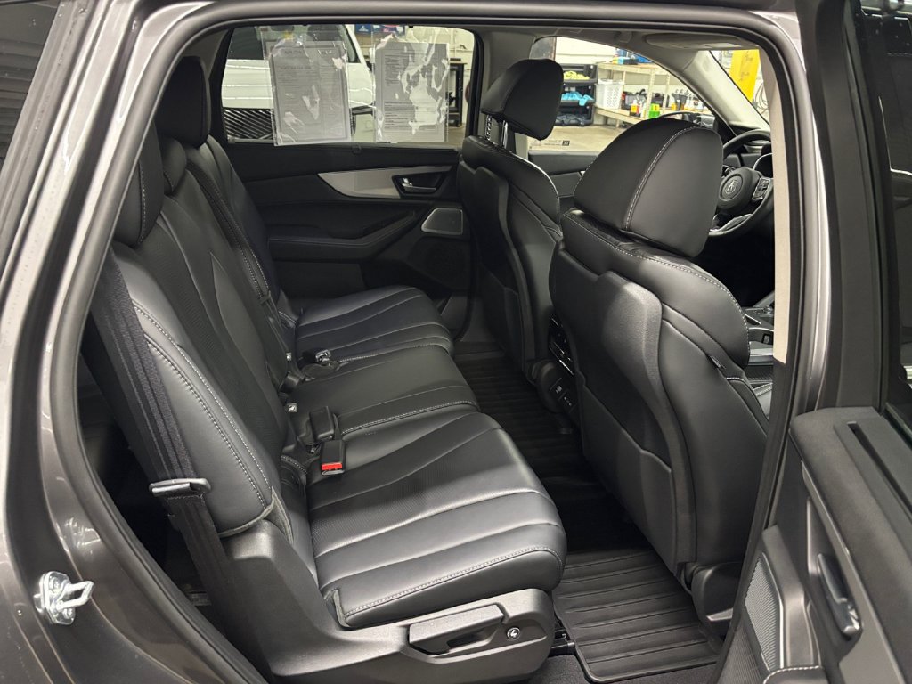 Certified 2026 Acura MDX w/ Technology Package AWD/4WD image 18