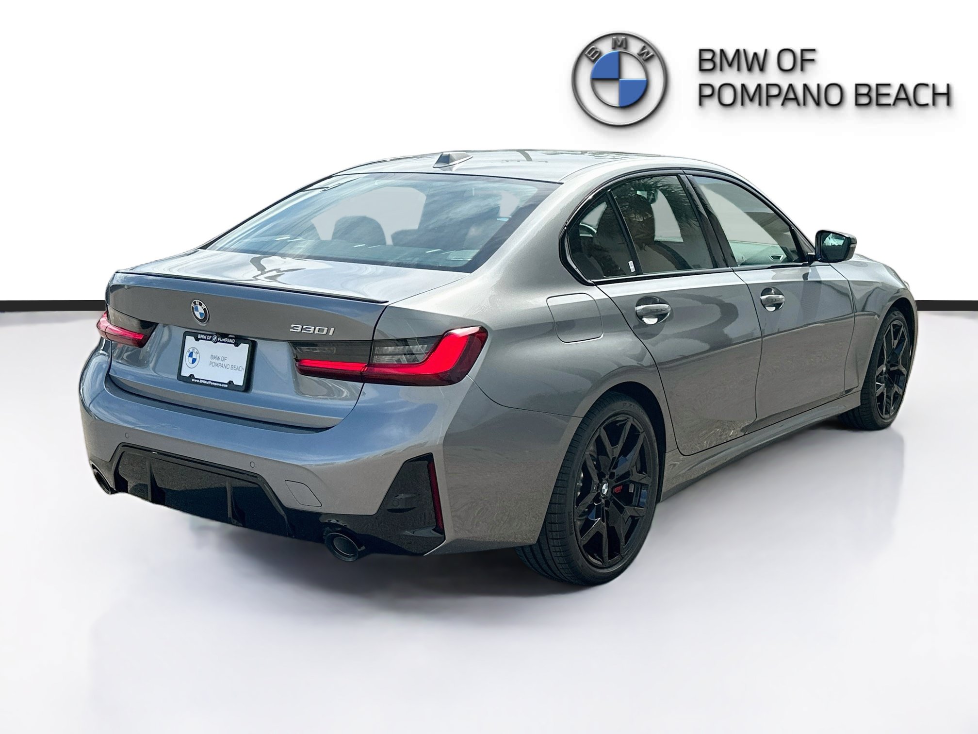 New 2026 BMW 330i Sedan w/ M Sport Package RWD image 6