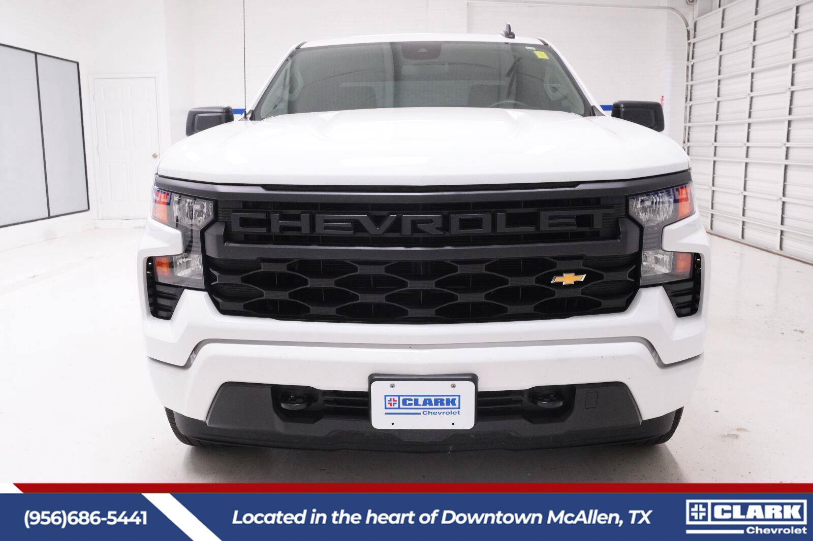 Used 2024 Chevrolet Silverado 1500 Custom RWD image 2