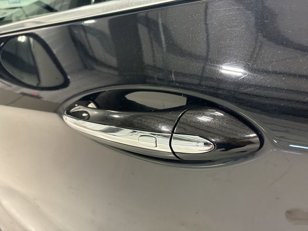Used 2017 Buick Envision Essence AWD/4WD image 14