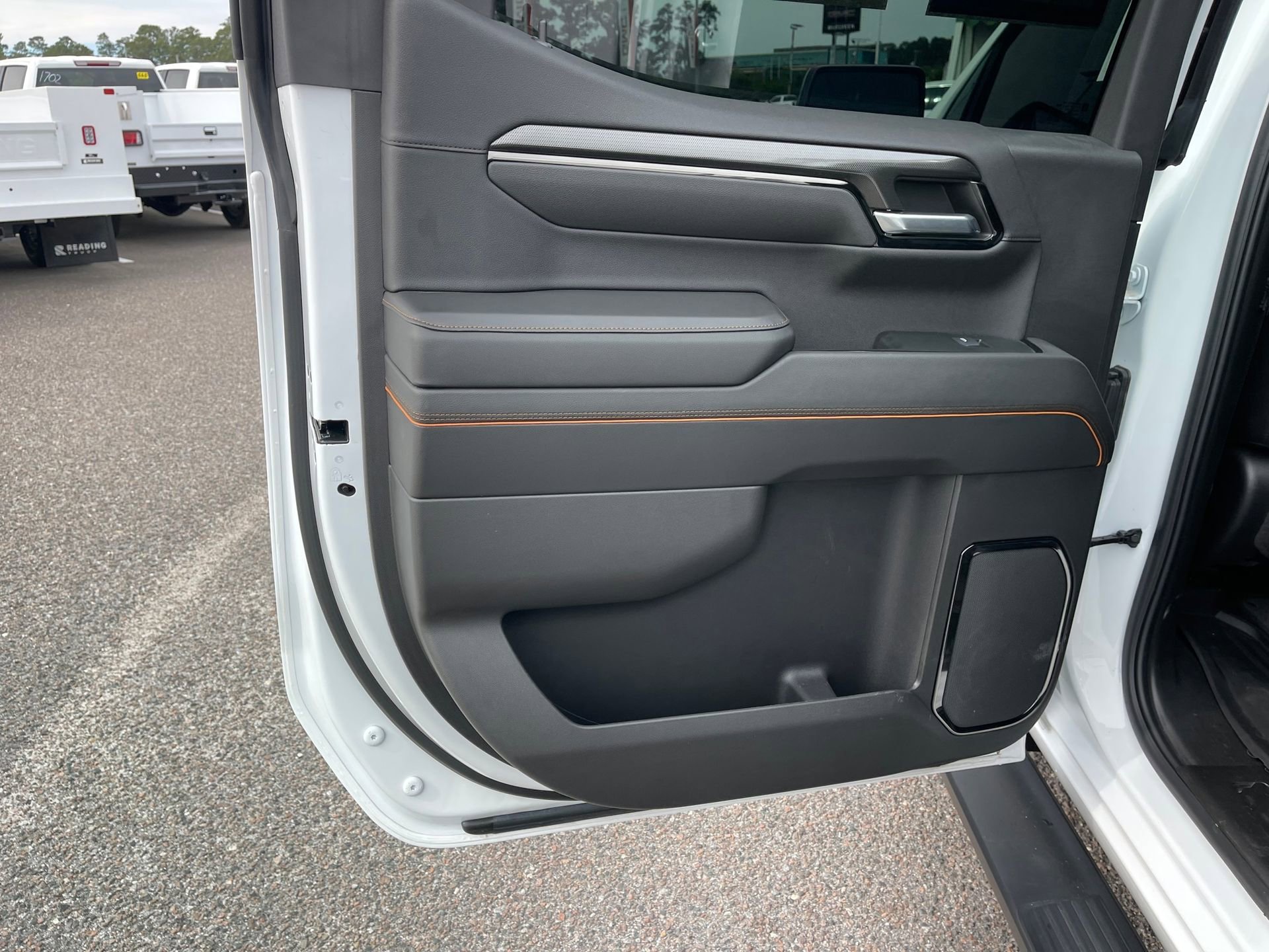 Used 2024 GMC Sierra 1500 AT4 w/ Technology Package image 20