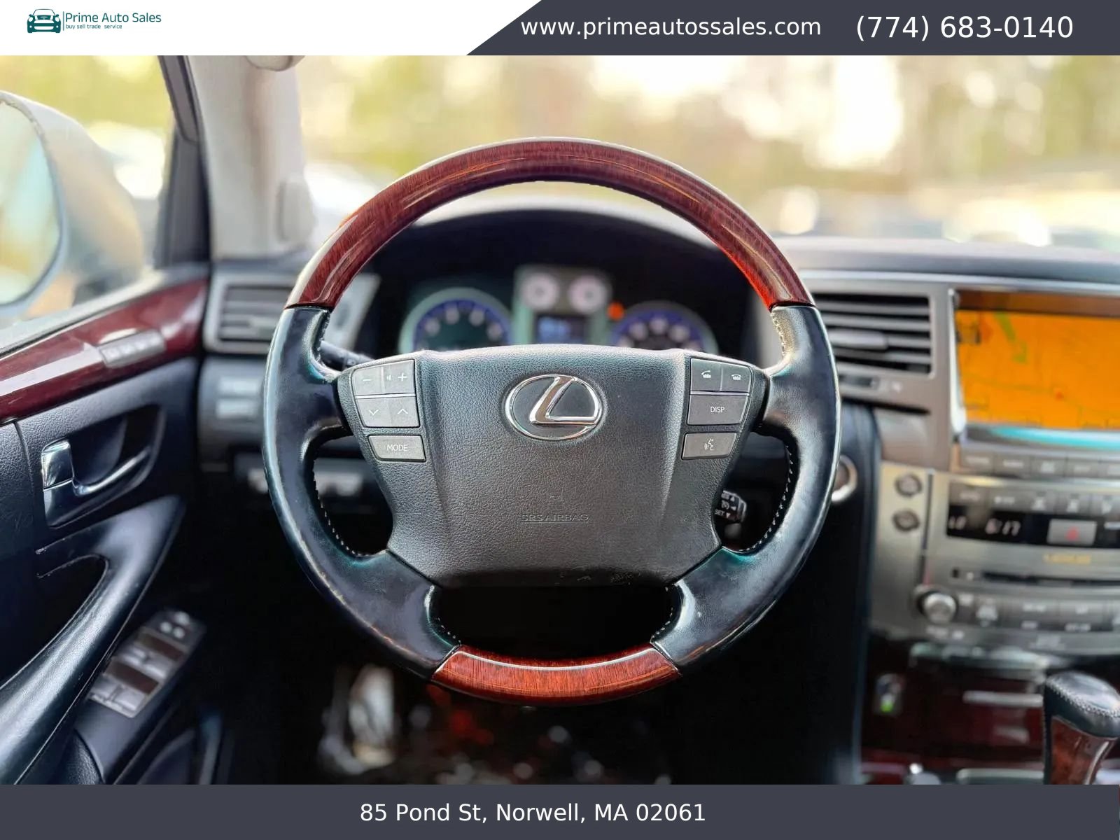 Used 2011 Lexus LX 570 4WD w/ Luxury Pkg image 19
