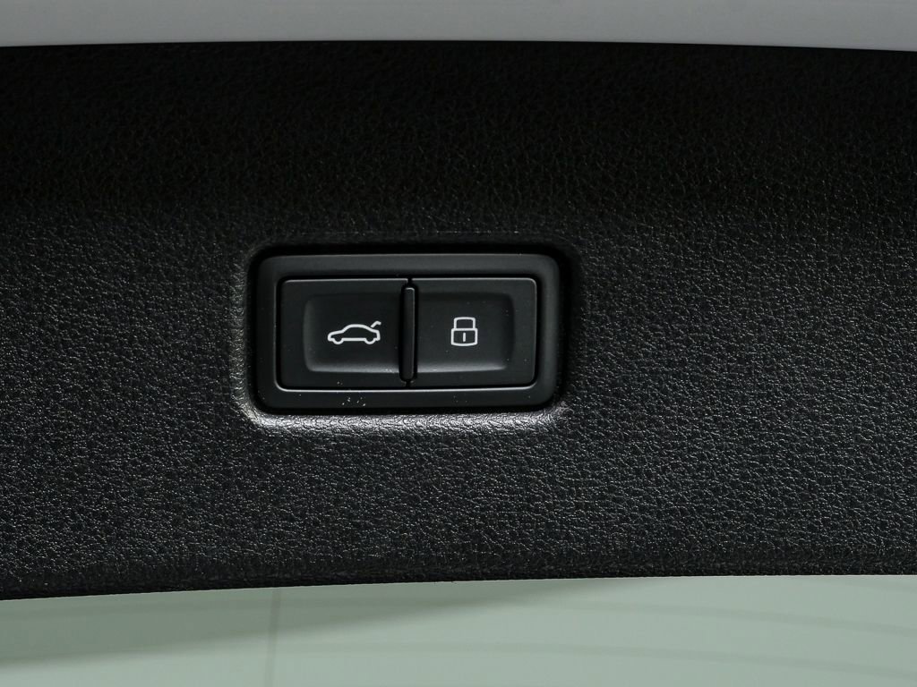 Used 2023 Audi Q5 2.0T Premium w/ Convenience Package AWD/4WD image 30