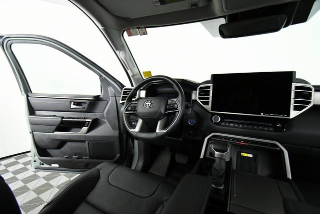 Used 2024 Toyota Sequoia Limited image 19