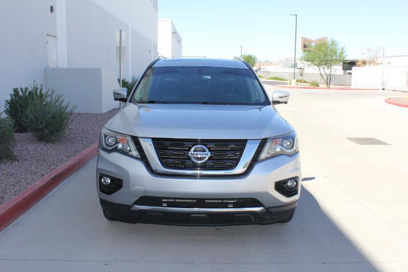 Used 2018 Nissan Pathfinder Platinum w/ Cargo Package FWD image 2
