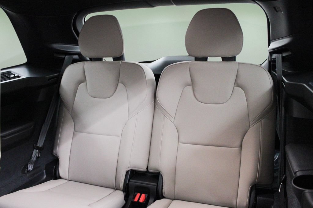 New 2026 Volvo XC90 B5 Core AWD/4WD image 30
