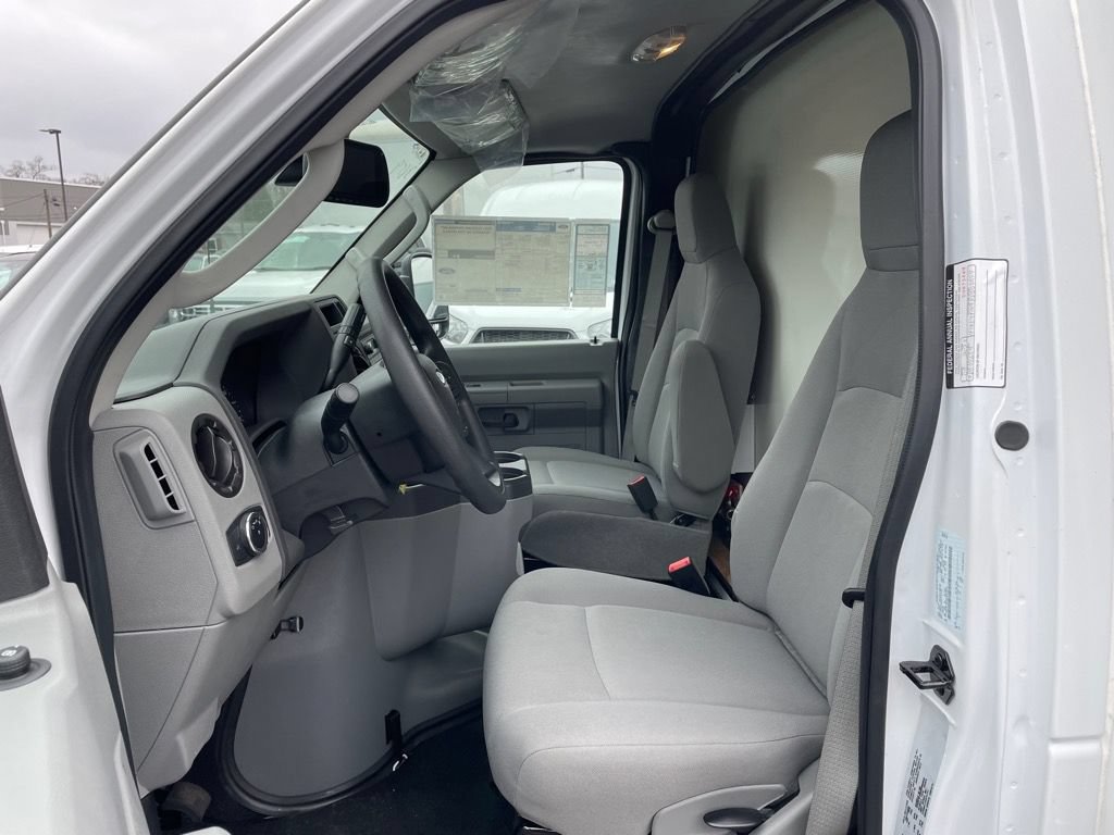 New 2024 Ford E-450 and Econoline 450 Super Duty w/ Driver's Safety Package RWD image 8