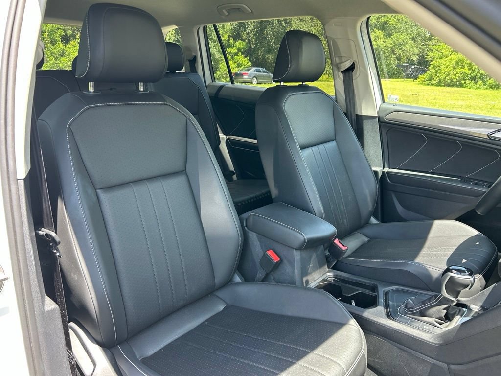 Certified 2023 Volkswagen Tiguan SE FWD image 45