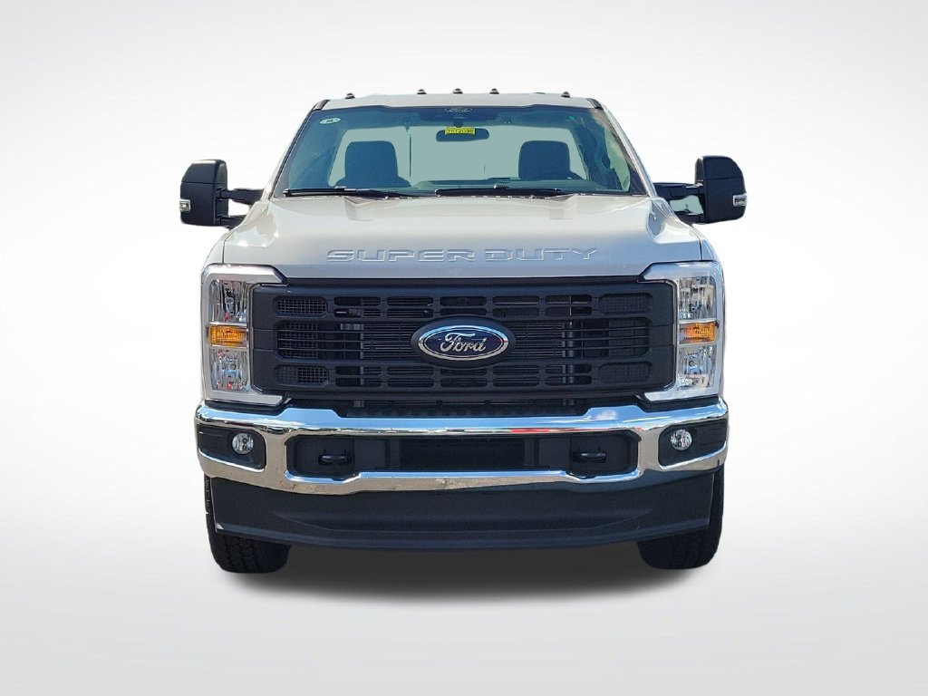 New 2026 Ford F350 XL w/ FX4 Off-Road Package AWD/4WD image 3