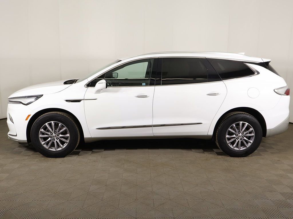 Used 2024 Buick Enclave Premium image 21