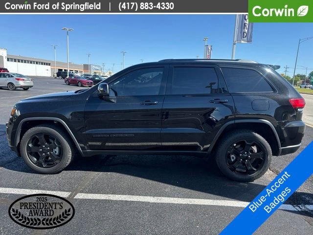 Used 2019 Jeep Grand Cherokee Laredo AWD/4WD image 10
