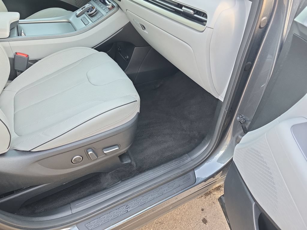 Used 2025 Hyundai Palisade SEL AWD/4WD image 17