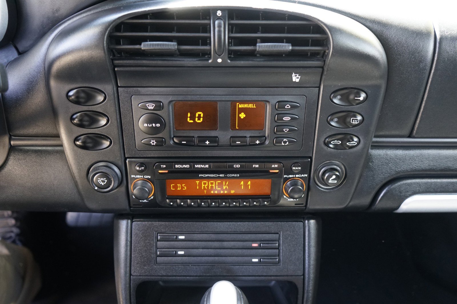 Used 2003 Porsche Boxster S image 21