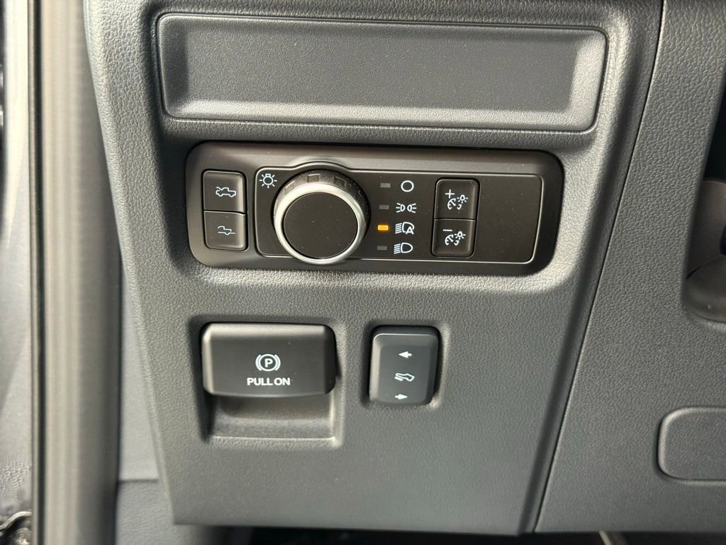 New 2025 Ford F150 Lightning Platinum image 32