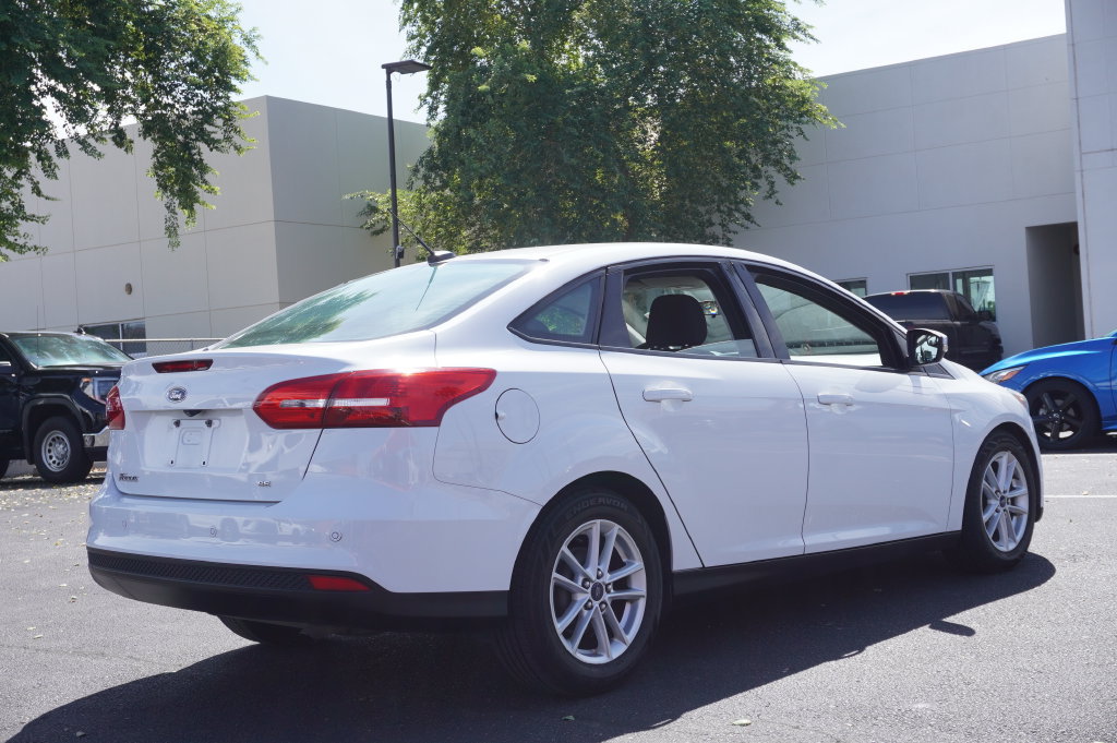 Used 2015 Ford Focus SE w/ Reverse Sensing Package FWD image 5