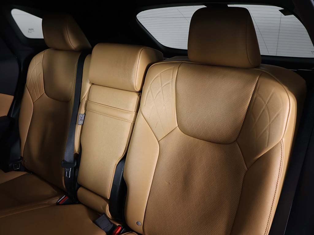 Used 2024 Lexus RX 350 w/ Convenience Package image 36